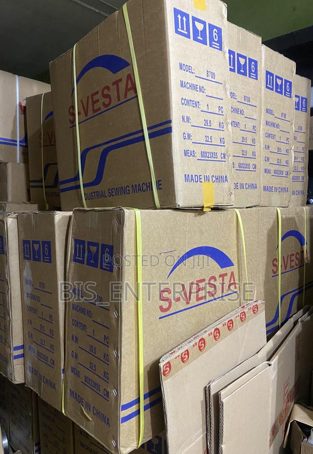 Vesta Industrial Sewing Machine · Photo 1
