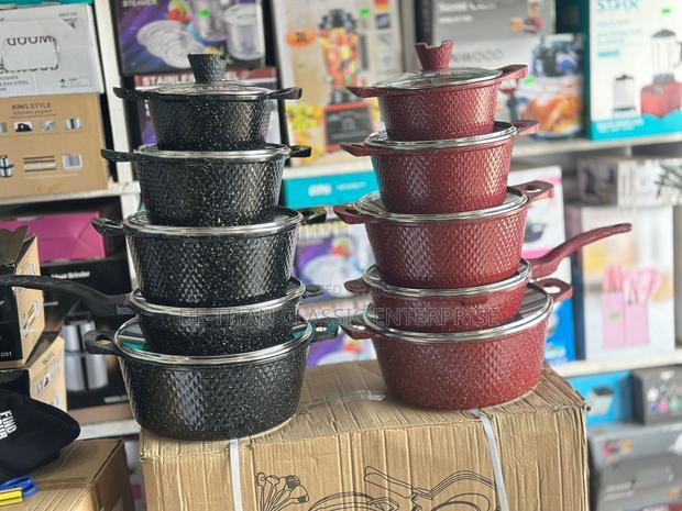 Non Stick Cookware Set - 12 Pieces · Photo 5