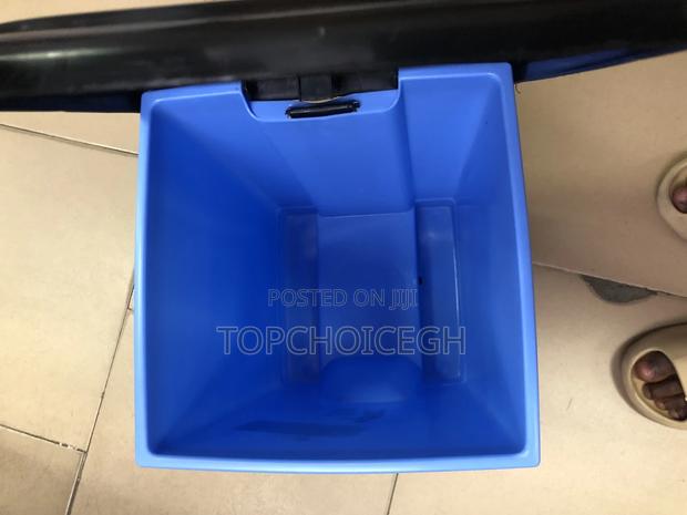 Pedal Waste Bin · Photo 2