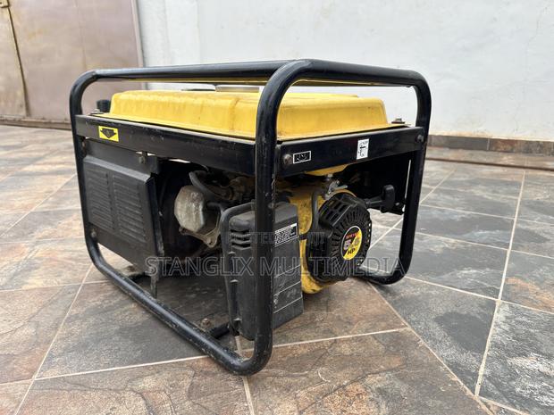 5.5 Horsepower Generator · Photo 4