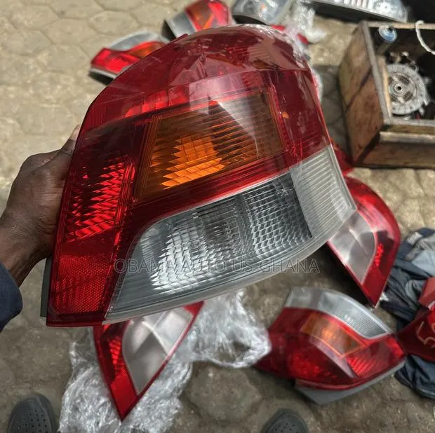 Toyota Vitz / Yaris Taillight 2008 2009 2010 Lift/Hatchback Tail Light · Photo 1