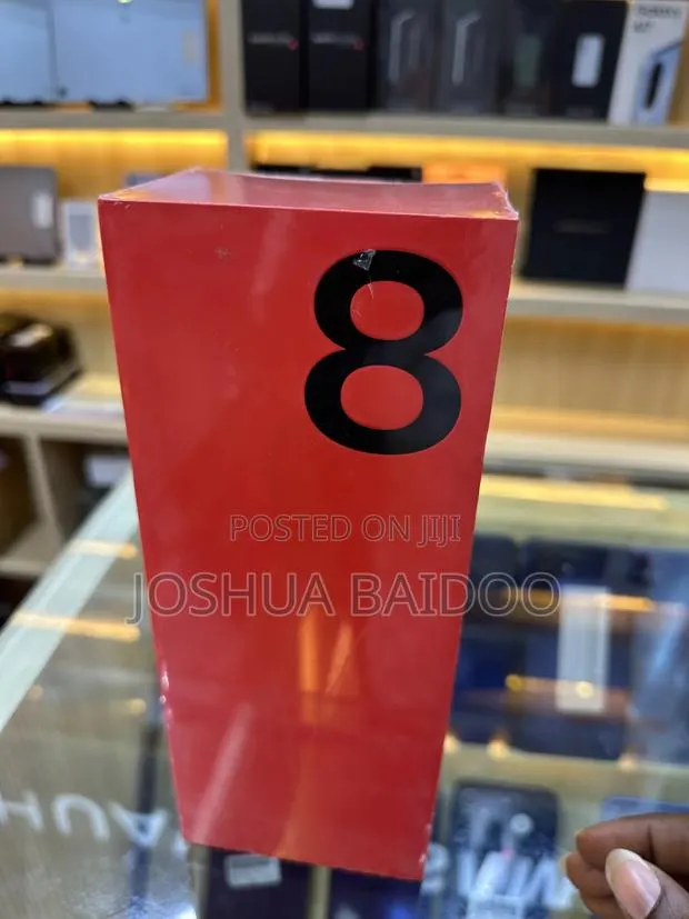 New OnePlus 8 Pro 128 GB · Photo 1