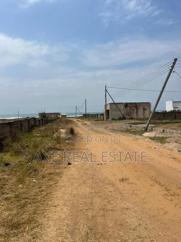 Well Thought Gated Plots at Prampram · Photo 2
