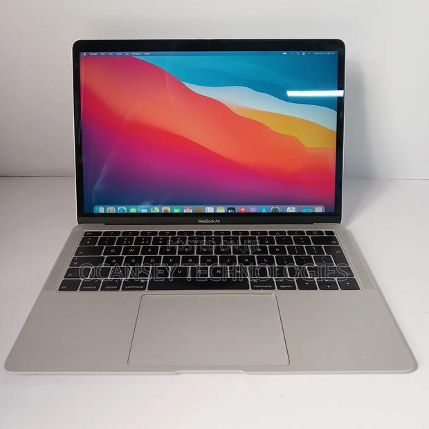 Laptop Apple MacBook Air 2018 8GB Intel Core i5 SSD 256GB · Photo 1