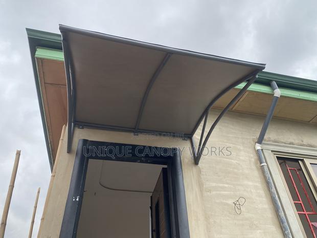 Door Sunshade · Photo 1