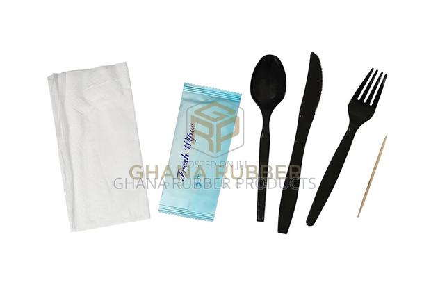 Cutlery Set Deluxe Black With Wet Wipes (800 Packets) · Photo 1