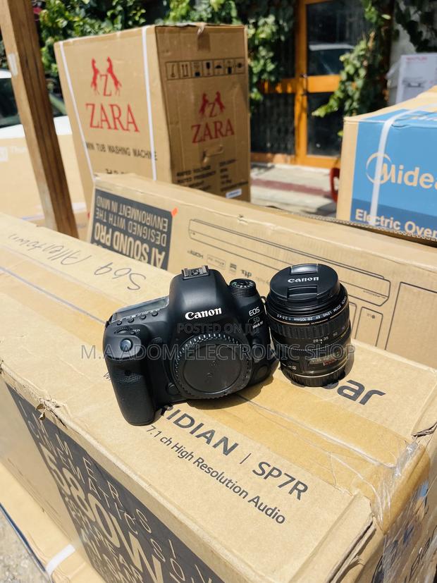 Shop Classic Canon EOS 5D Mark IV SLR Camera. · Photo 1