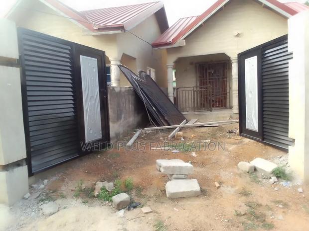 Fence Gate With Tough Galvanized Material · Photo 5