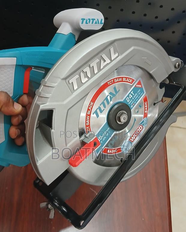 Total Circular Saw 1600W - 185mm · Photo 3