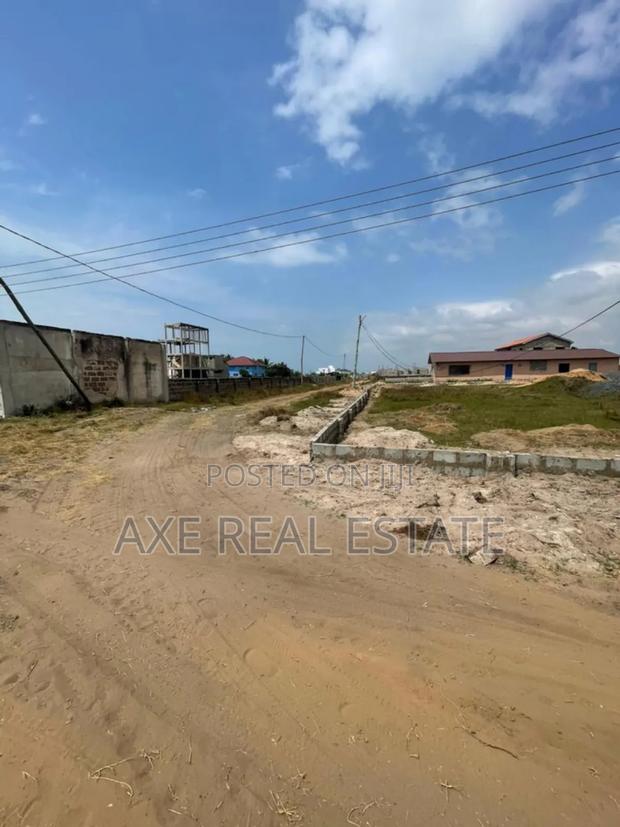 Litigation Free> Moderate Price Lands - Prampram · Photo 1