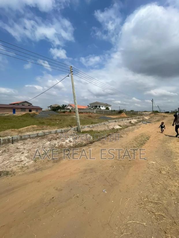 Litigation Free> Moderate Price Lands - Prampram · Photo 2