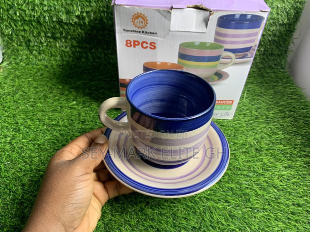 8pcs Elegant Cups and Saucers · Photo 3