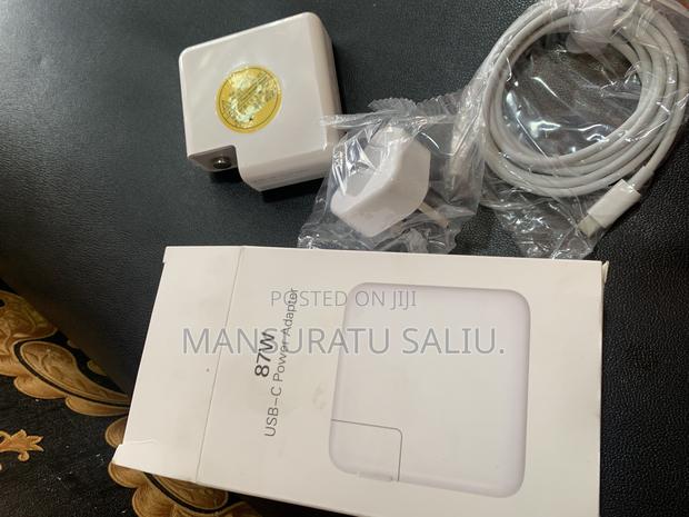 85 Watt Mac Book Type C Charger · Photo 2