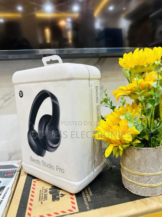 Enjoy Wireless Bose Studio Pro · Photo 1