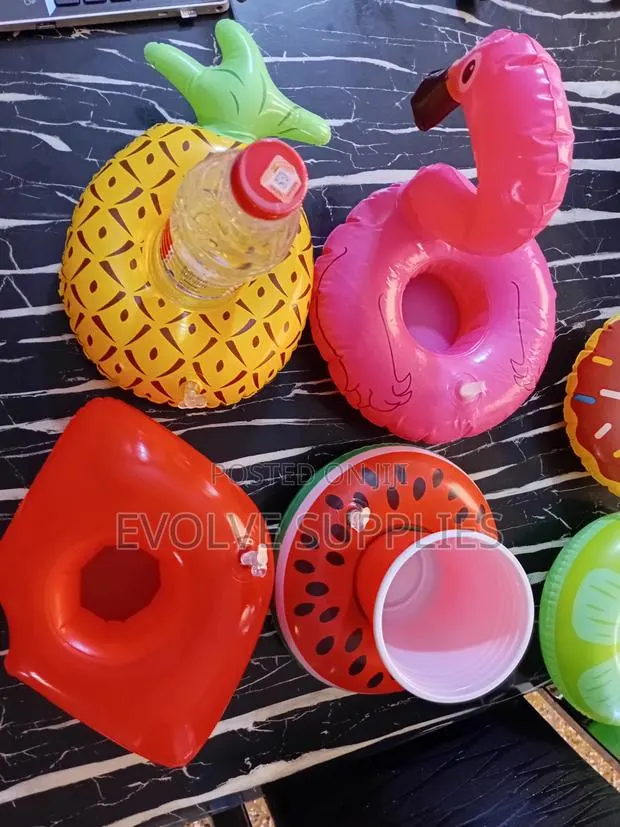 Inflatable Cup Holder · Photo 1