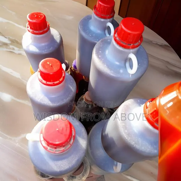 Undiluted and Pure Honey - 100% Natural · Photo 1