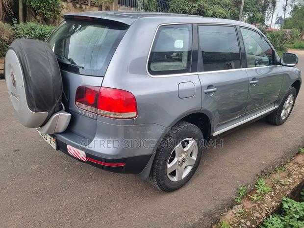 Volkswagen Touareg 2008 Gray · Photo 7