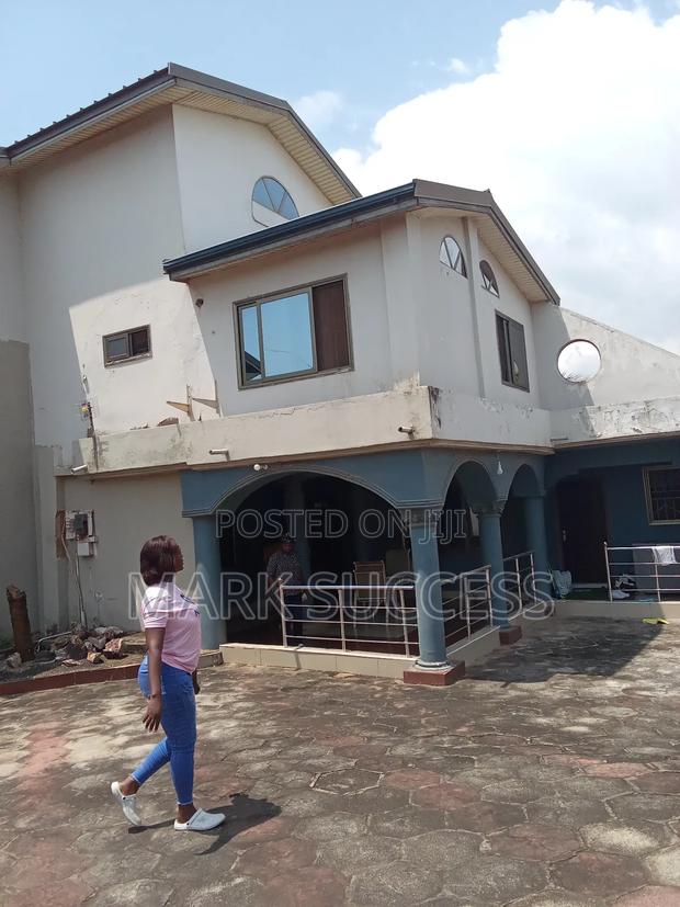 5bdrm House in Bortiano for sale
