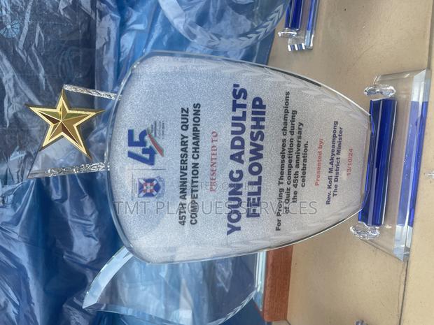 All Glass Award Plaque for Your Awards and Events · Photo 4