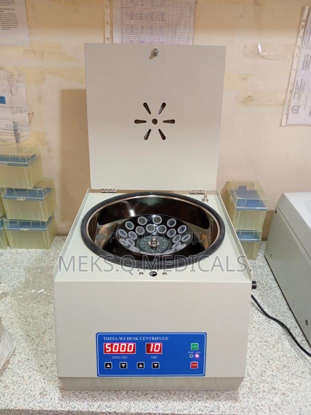 Centrifuge 24 Bucket Digital · Photo 4