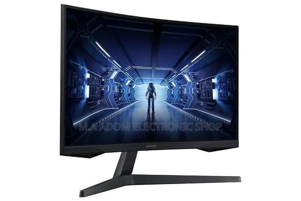 Samsung Curved 27” Gaming Monitor QHD With 165hz Refresh · Photo 1