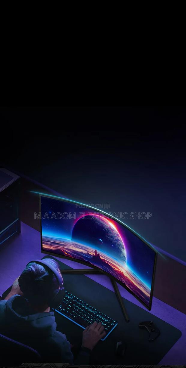 Curved Samsung 27” QHD 16:9 Ratio Gaming Monitor · Photo 1