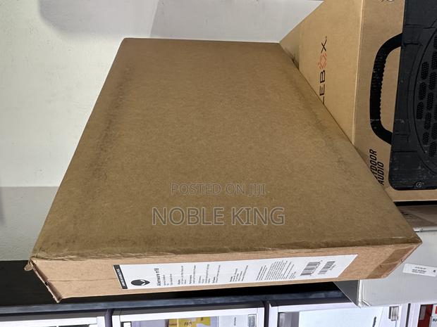 New Laptop Dell Alienware M18 R2 32GB Intel Core I9 SSD 1T · Photo 2