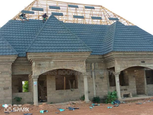 Premium Stone-Coated Roofing Tiles · Photo 2