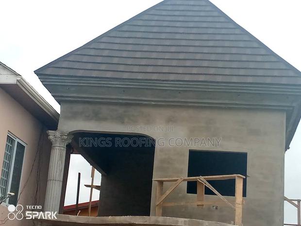 Premium Stone-Coated Roofing Tiles · Photo 3