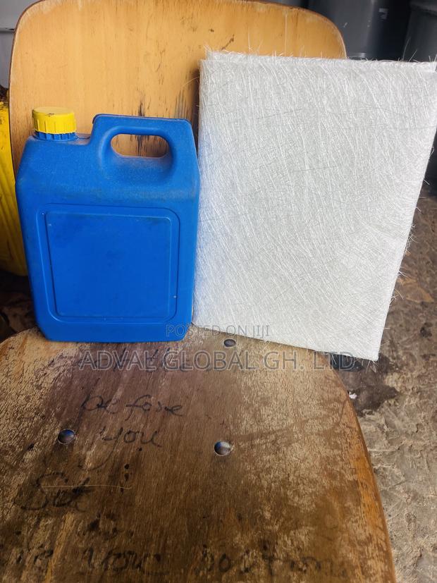 Polyester Resin · Photo 2