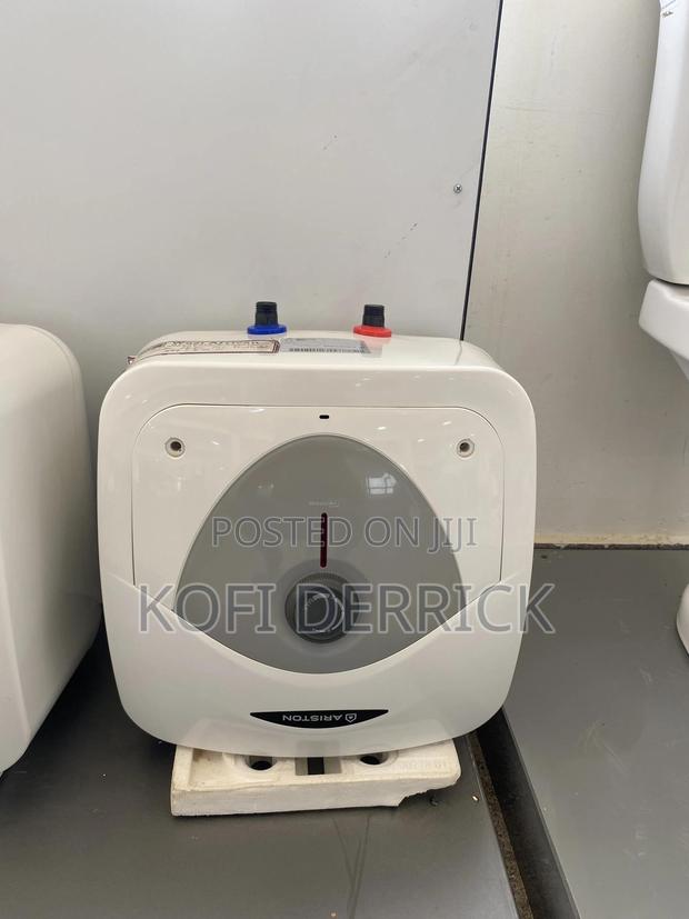 Water Heater 10l (Italy)- Ariston Water Heater - 10l Ariston · Photo 2