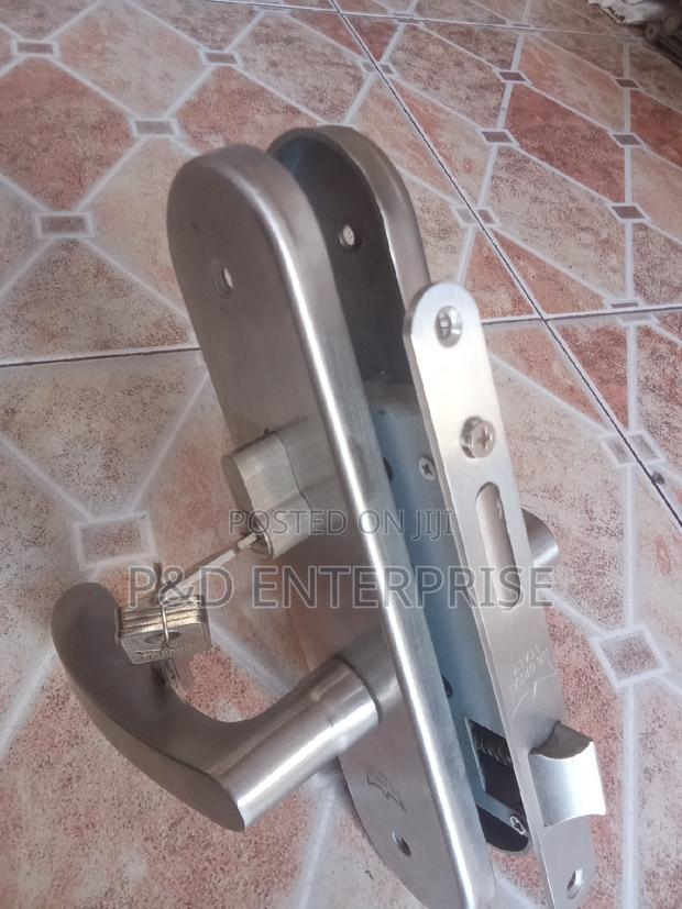 High Quality Wooden Door Lock · Photo 2