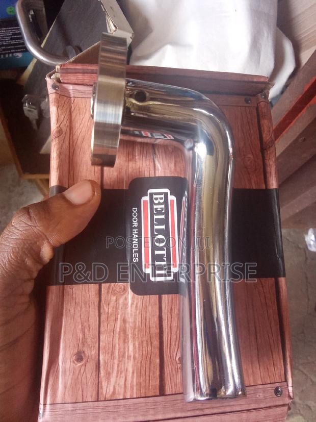 Quality Separate Handles · Photo 1