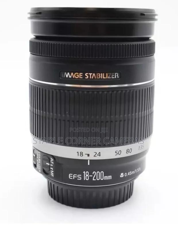 CANON Ef-S 18-200mm Zoom Lens · Photo 1