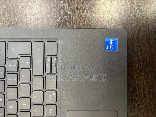 Laptop Dell Latitude 5400 8GB Intel Core I5 SSD 256GB · Photo 3