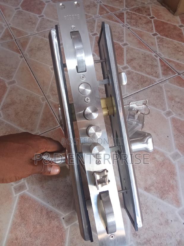 Heavy Duty Security Door Locks. · Photo 2