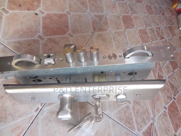 Heavy Duty Security Door Locks. · Photo 3