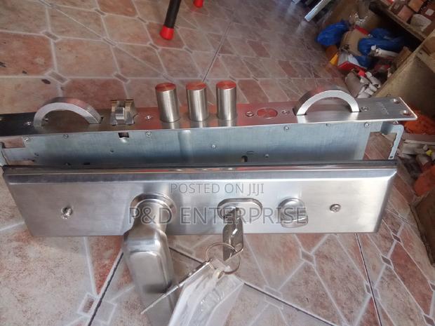 Heavy Duty Security Door Locks. · Photo 4