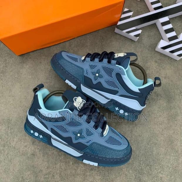 Louis Vuitton Skate Blue · Photo 2