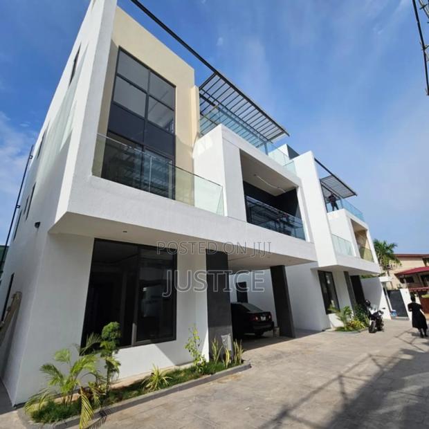 4bdrm Townhouse/Terrace in Cantonments for sale · Photo 1
