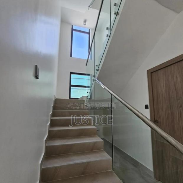 4bdrm Townhouse/Terrace in Cantonments for sale · Photo 2