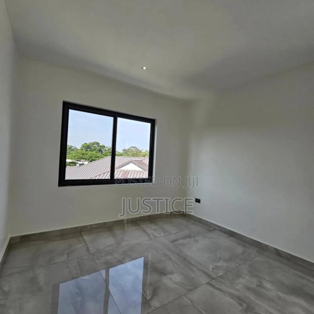 4bdrm Townhouse/Terrace in Cantonments for sale · Photo 4