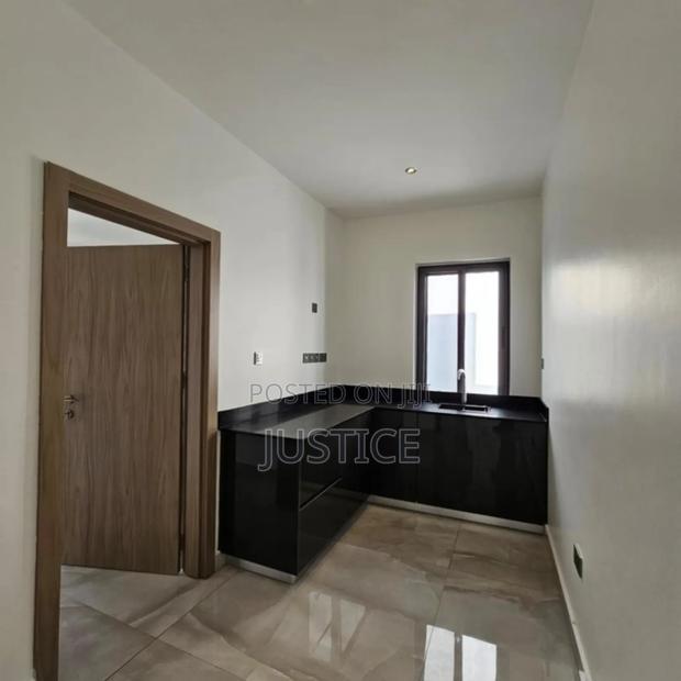 4bdrm Townhouse/Terrace in Cantonments for sale · Photo 8