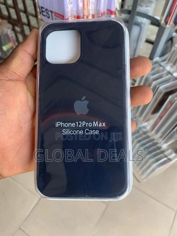 Silicone Cover for iPhones · Photo 1