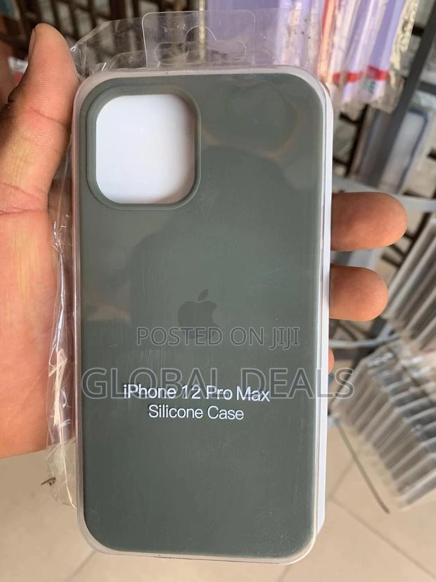 iPhone Silicone Covers · Photo 3