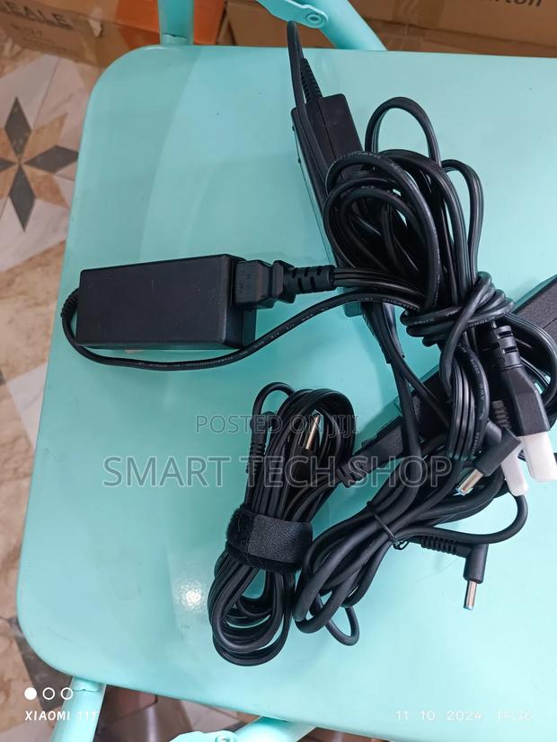Original HP Blue Pin Laptop Charger · Photo 2