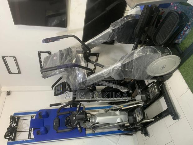 Elliptical Cross Trainer · Photo 3