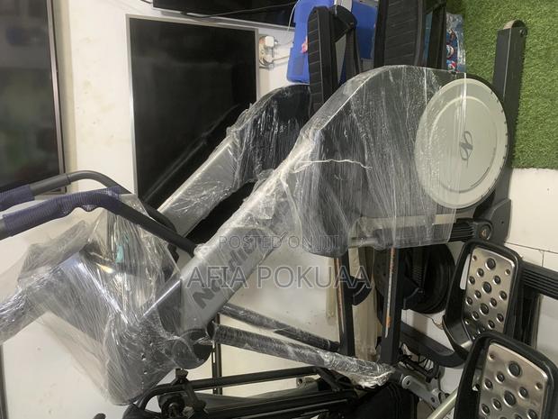 Elliptical Cross Trainer · Photo 1