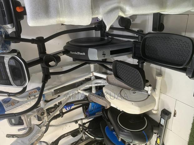 Elliptical Cross Trainer · Photo 8
