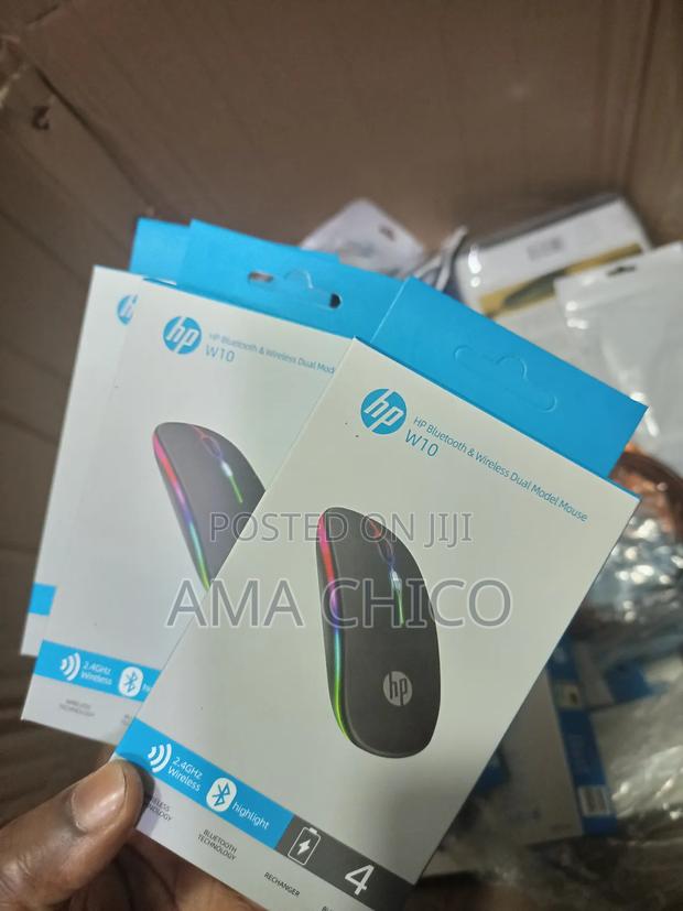 Wireless and Bluetooth Rechargeable Mouse · Photo 1